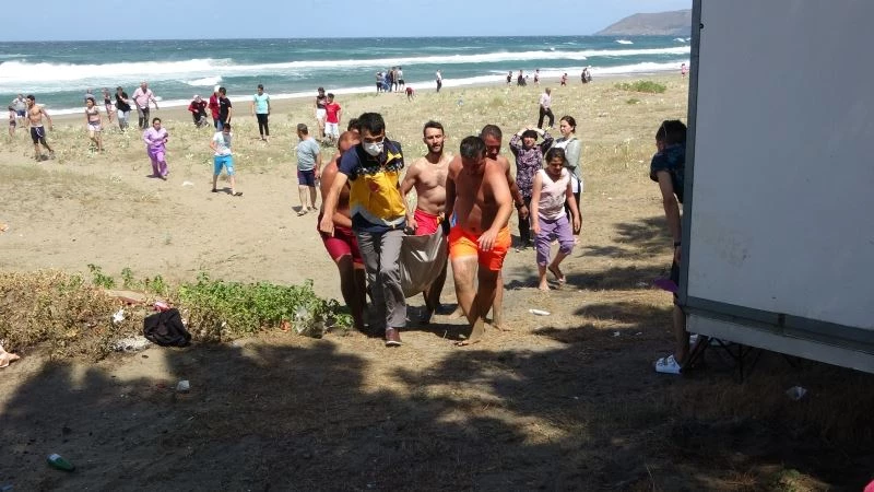 Sinop’ta boğulma tehlikesi geçiren dayı ve yeğen kurtarıldı
