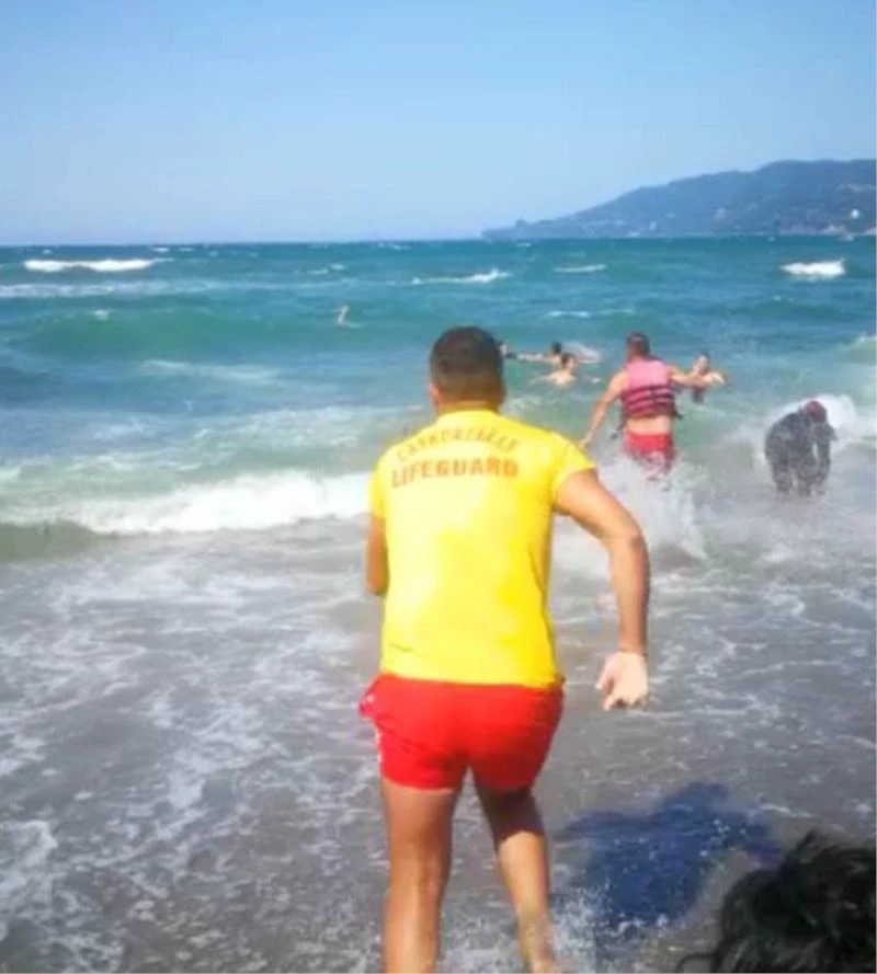 Boğulmaktan son anda kurtarıldılar
