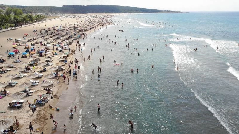 Kandıra’da üç bölgede denize girme yasağı kaldırıldı
