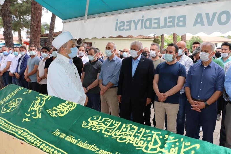 Kaymakam Çelik’in baba acısı
