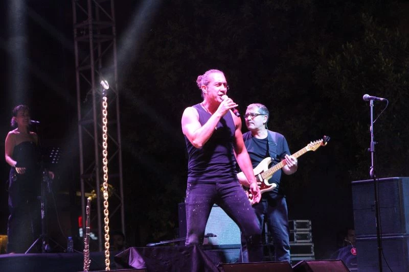 Kıraç’tan, Hatay’ın Anavatana katılışının 82’nci yıldönümünde konser
