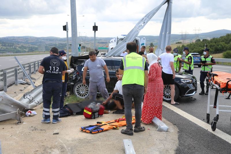 Kuzey Marmara Otoyolu’nda feci kaza, hayata döndürebilmek için dakikalarca çabaladılar
