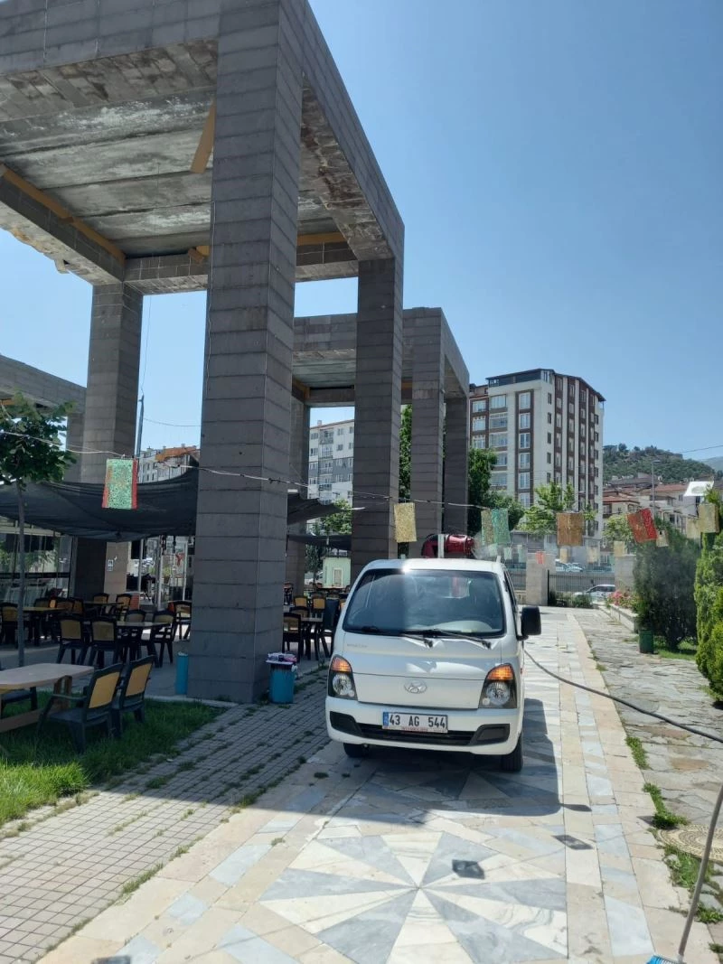 Kent Park ilaçlandı
