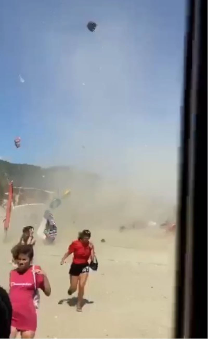 Balıkesir’de geçtiğimiz gün yaşanan hortumun içinde kalan vatandaşların panik anları kameraya yansıdı
