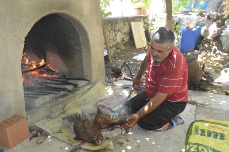 Denizli’de kelle ütüleme geleneği yaşatılıyor
