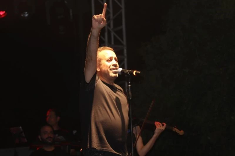 Sanatçı Haluk Levent, Hatay