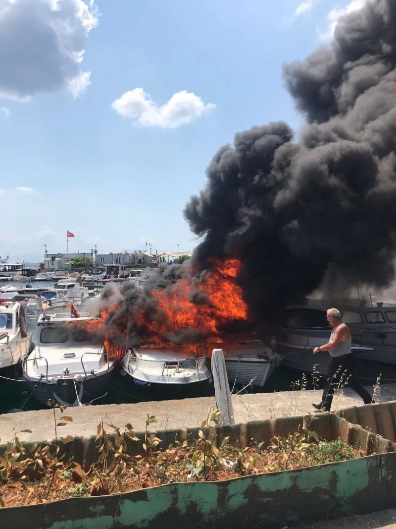 Dragos marinada tekneler alev alev yandı
