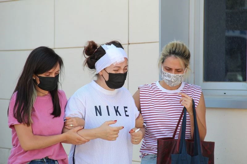 Düğünde kırılan ağaç altında kalarak ölen eşinin cenazesini gözyaşları arasında aldı
