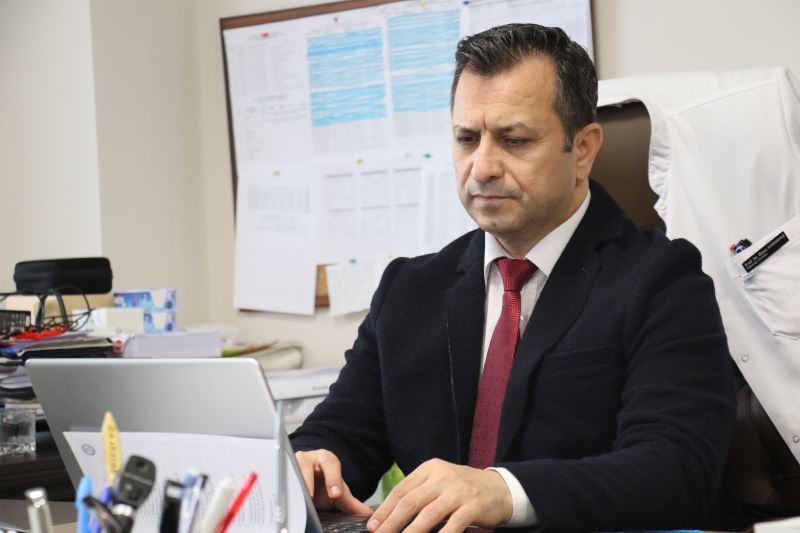 (Özel) Nöroloji Uzmanı Prof. Dr. Karadaş: “Doğurganlık çağında epilepsi hastası olan kadınlarda ilaç tedavisi seçimimiz çok önemli”
