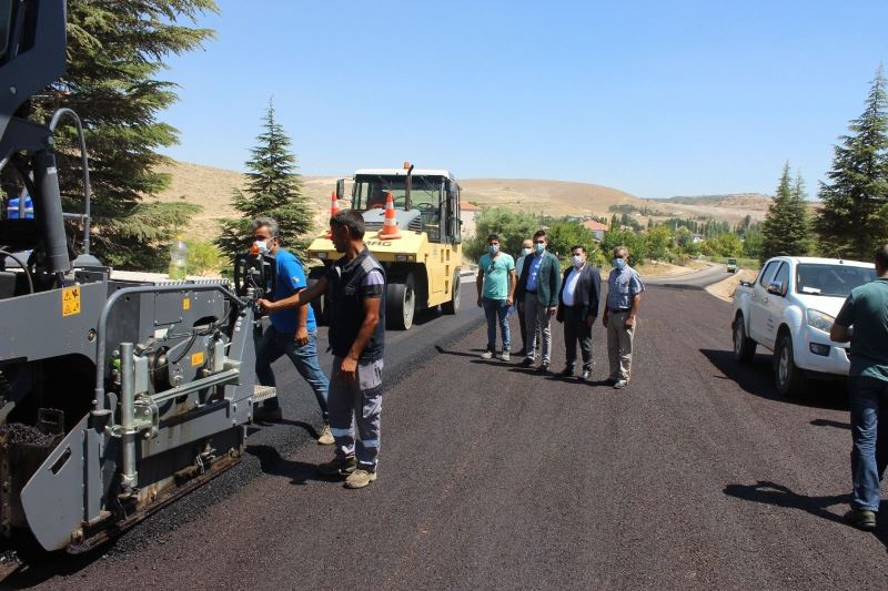 Karaman’da Dereköy köy yolu asfaltladı
