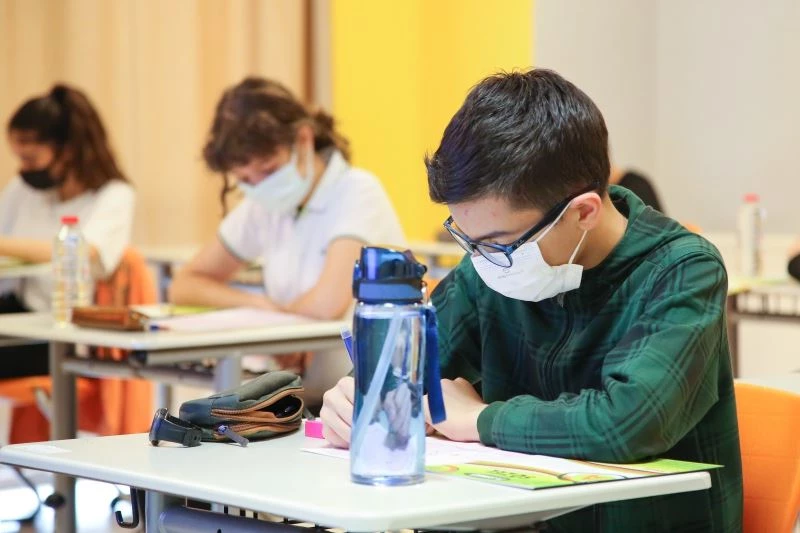 Başarılı LGS hazırlığı, İTÜ ETA Vakfı öğrencilerini hayallerindeki lise ile buluşturdu
