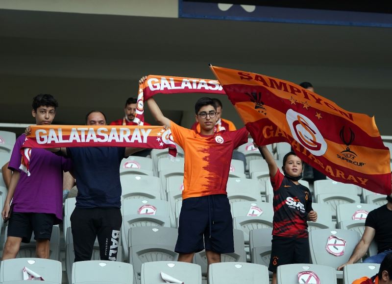 UEFA Şampiyonlar Ligi: Galatasaray: 0 - PSV Eindhoven: 0 (Maç devam ediyor)
