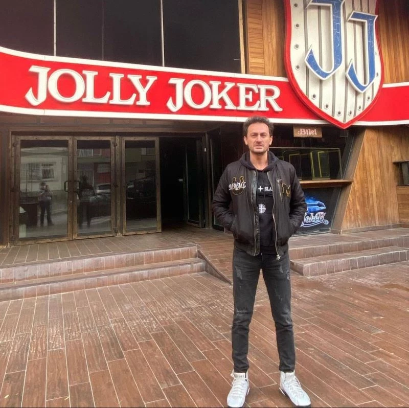 TYT Türkiye birincisine iş adamı İbrahim Sayın’dan burs desteği
