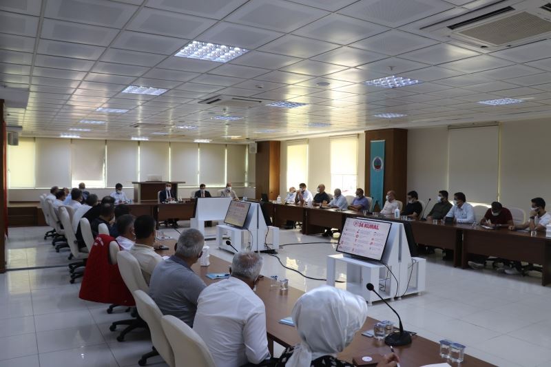 Siirt Valisi Hacıbektaşoğlu STK temsilcileri ile pandemi toplantısı gerçekleştirdi
