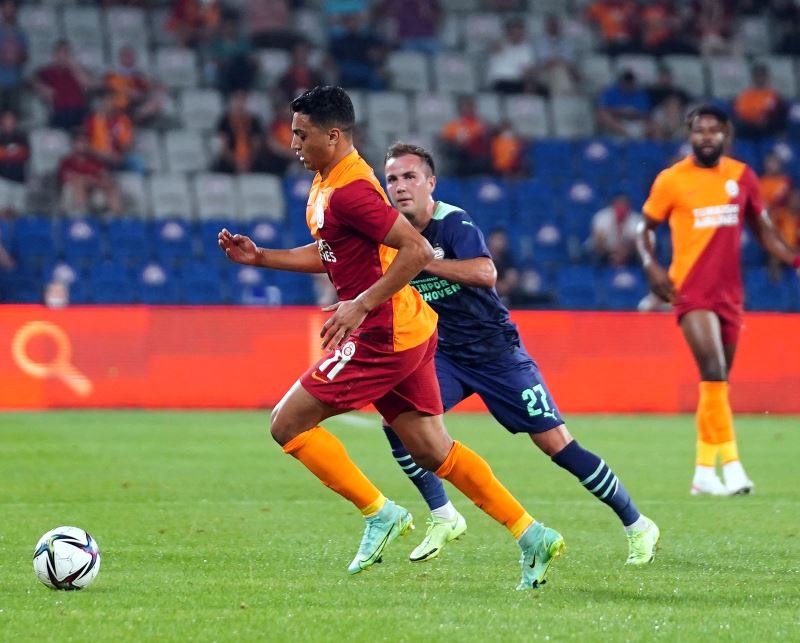 UEFA Şampiyonlar Ligi: Galatasaray: 0 - PSV Eindhoven: 1 (İlk yarı)
