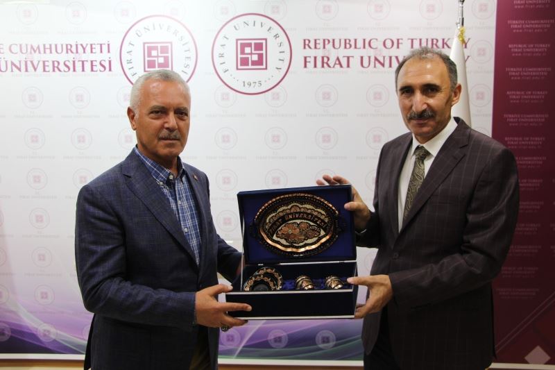 Milletvekili Ataş: “Fırat Üniversitesi bölgeye  ciddi katkılar sağlayan bir üniversite”
