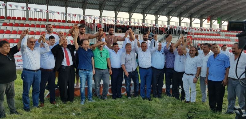 Karadeniz’in Kırkpınar’ı Alaçam güreşe doyacak
