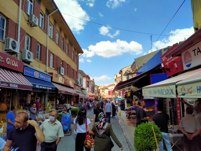 Tatil bitti ama turistlerin tamamı gitmedi
