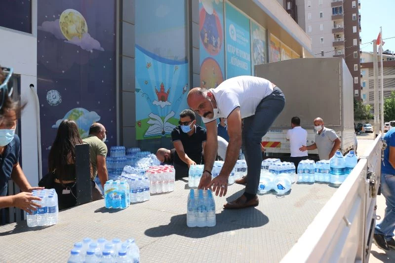 Antalyalılar Manavgat için seferber oldu
