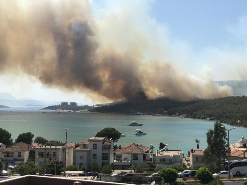 Bodrum’daki yangın otellere yaklaştı, müşteriler tahliye ediliyor
