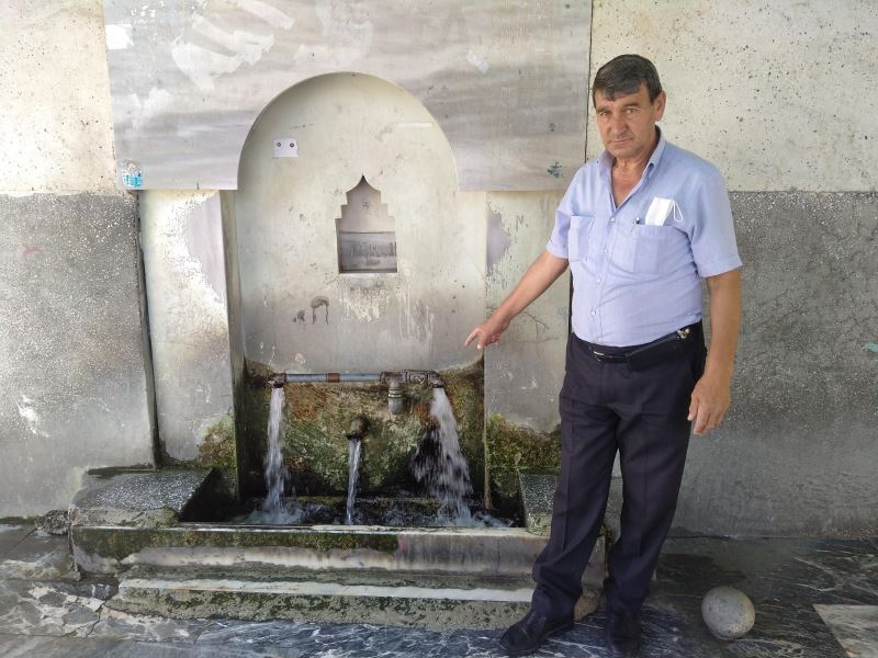 Servet değerinde tonlarca su çeşmelerden boşa akıyor
