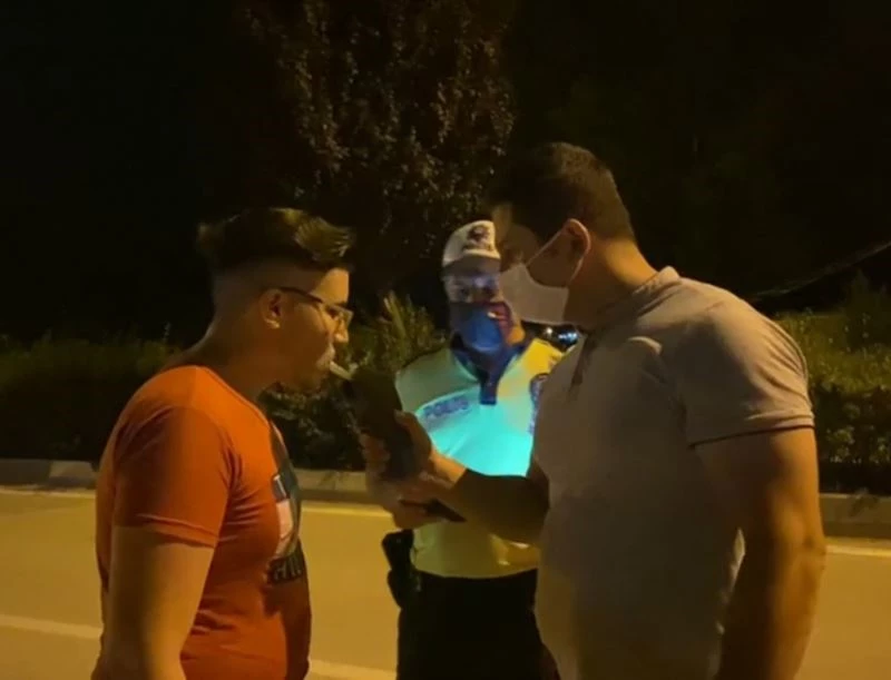 Dakikalarca alkolmetre dersi verdiler
