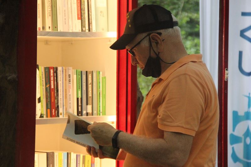 Türkiye’nin ilk orman kütüphanesi Kocaeli’nde açıldı

