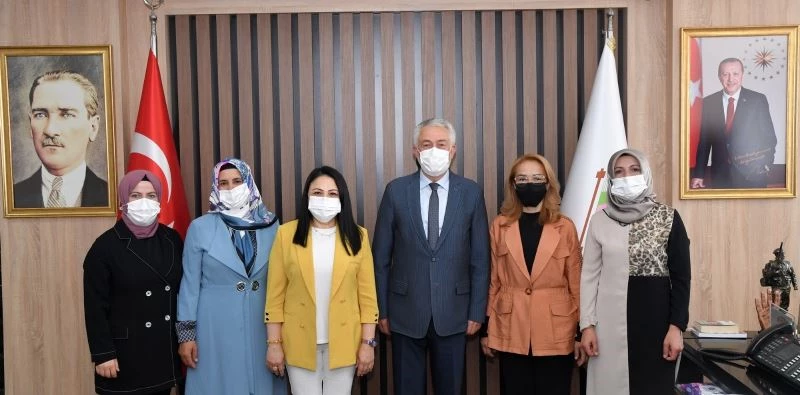 Başkan Başdeğirmen: “Kadınlarımıza pozitif ayrımı her zaman sağlıyoruz”
