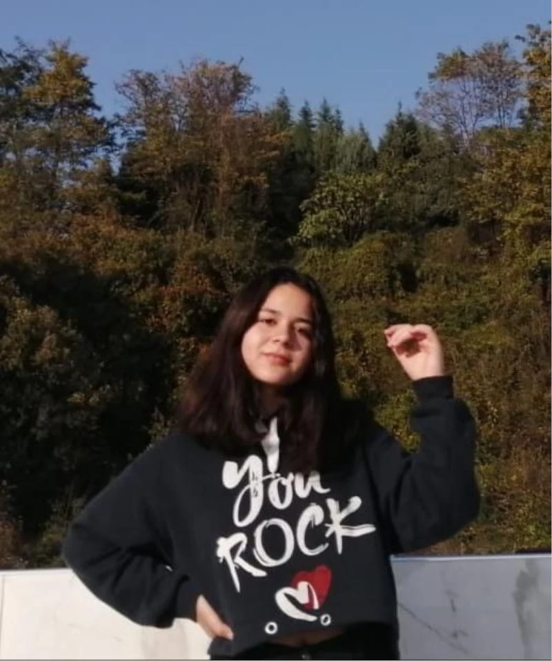 15 yaşındaki kızlarını her yerde arıyorlar
