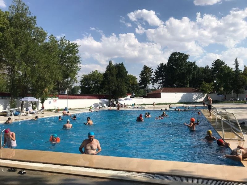 Çifteler Sakaryabaşı Havuzu törenle hizmete açıldı
