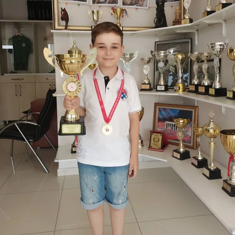 Erdekli küçük Gökay, satranç başarısı
