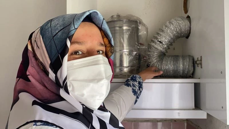 Aspiratör bacasına yuva yaptılar
