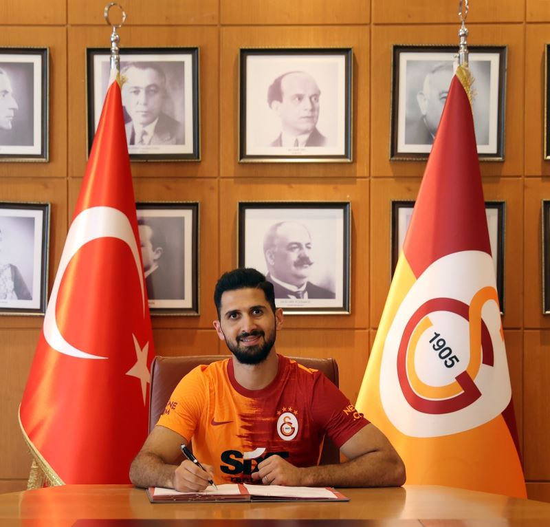 Galatasaray Emre Akbaba’nın sözleşmesini 2023 yılına kadar uzattı
