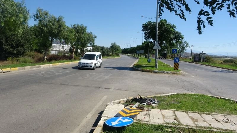 Düğün davetiyesi dağıtmaya çıkan iki arkadaş kazada can verdi
