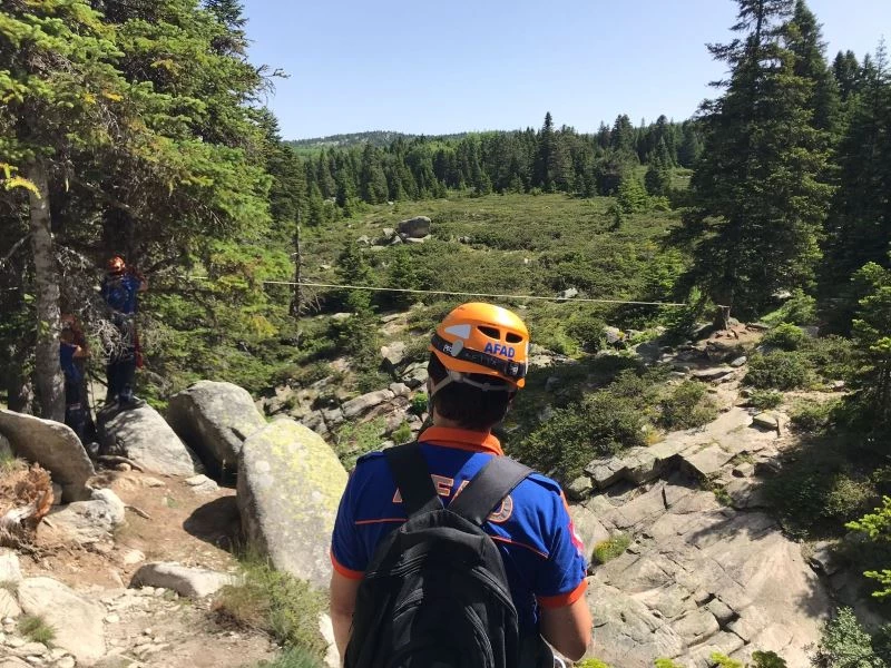 20 genç AFAD gönüllüsü olmak için tatbikata katıldı
