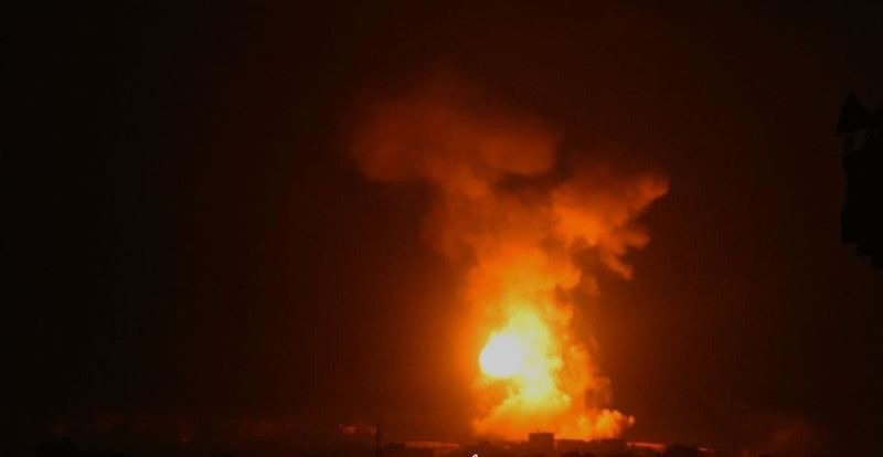 İsrail savaş uçaklarından Gazze Şeridi’ne hava saldırısı
