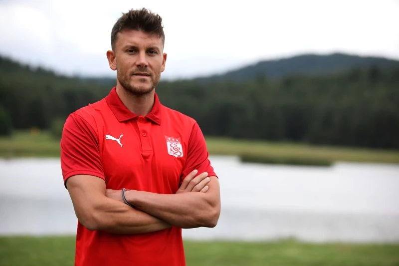 Sefa Yılmaz: “Takıma çok faydam olacak”
