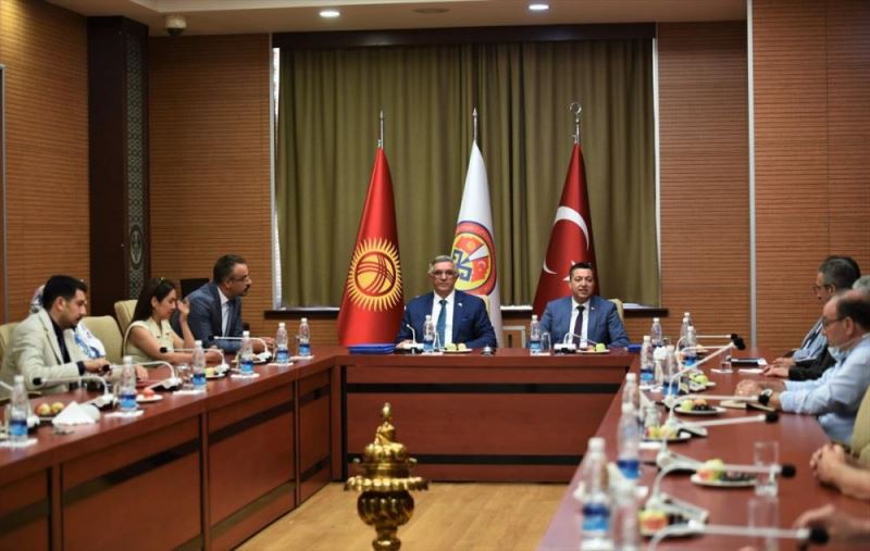 Osmaniye Korkut Ata Üniversitesi ile Kırgızistan-Türkiye Manas Üniversitesi arasında akademik iş birliği protokolü imzalandı