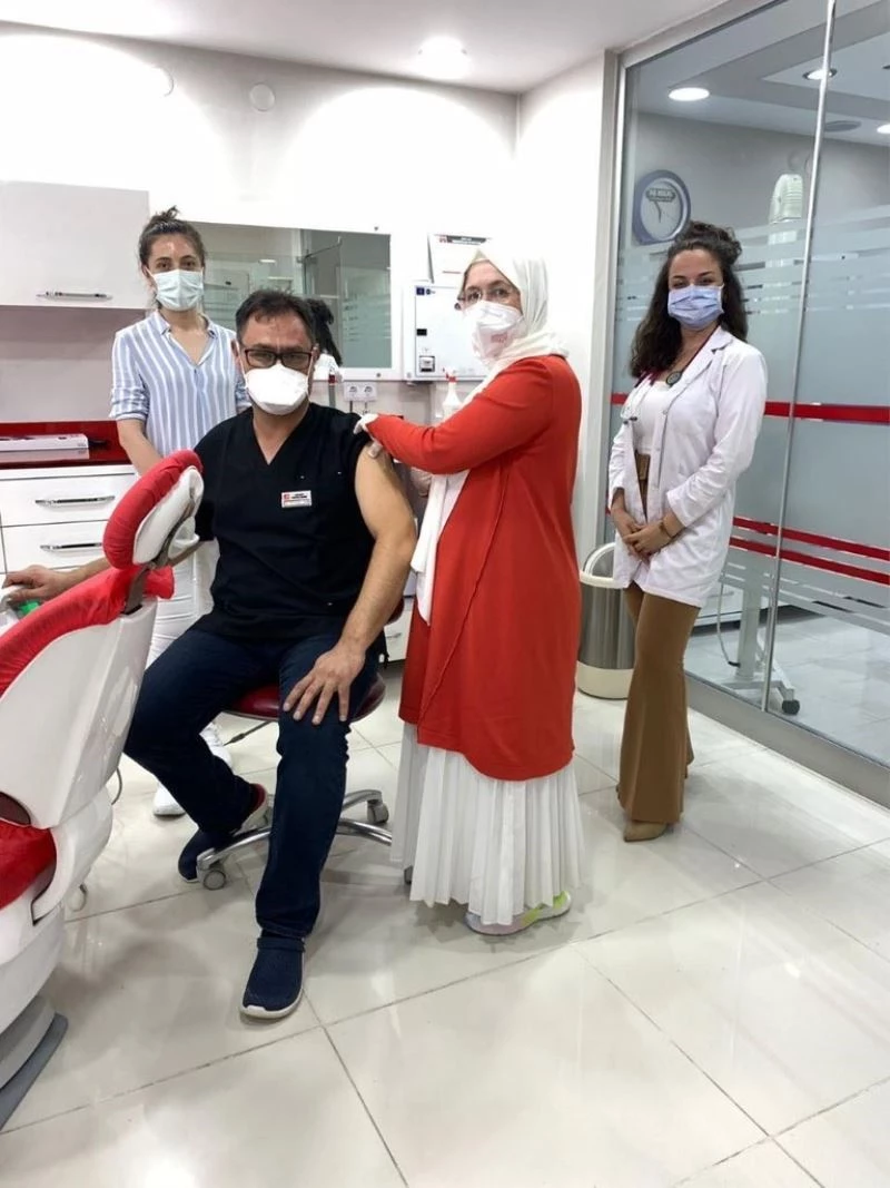 Hemşire Saliha Aybastı’dan diş hekimi eşine 