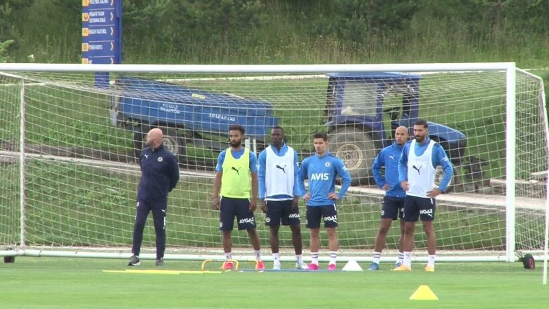 Fenerbahçe, Topuk Yaylası’nda ilk antrenmanını yaptı
