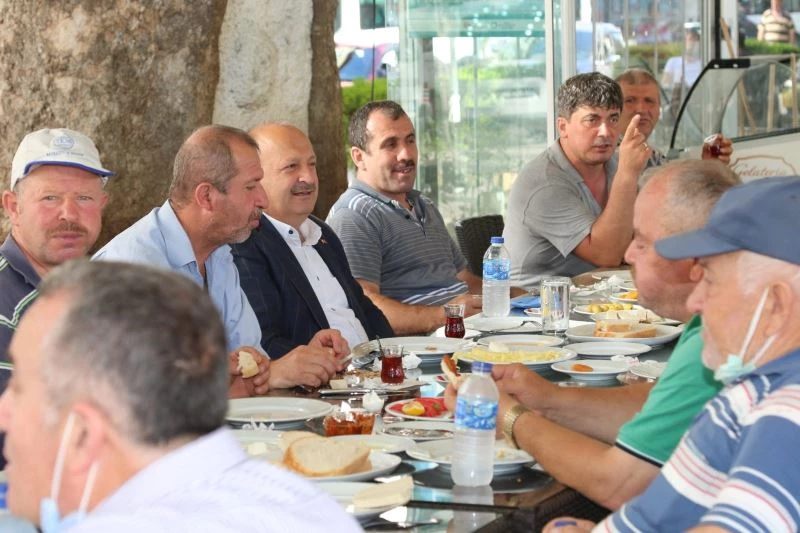 Başkan Tavlı: “Ünye’nin geleceğini şekillendiren her fikri önemsiyoruz”
