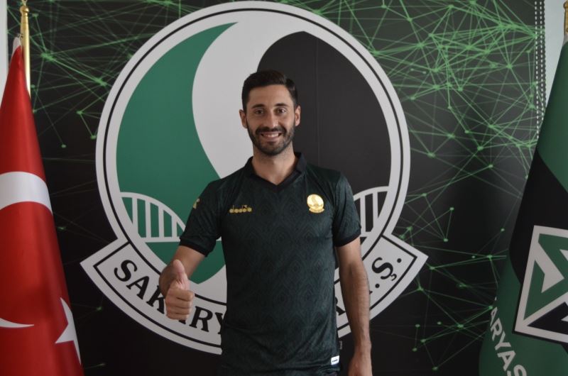 Sakaryaspor, Babaoğlu’nu renklerine kattı
