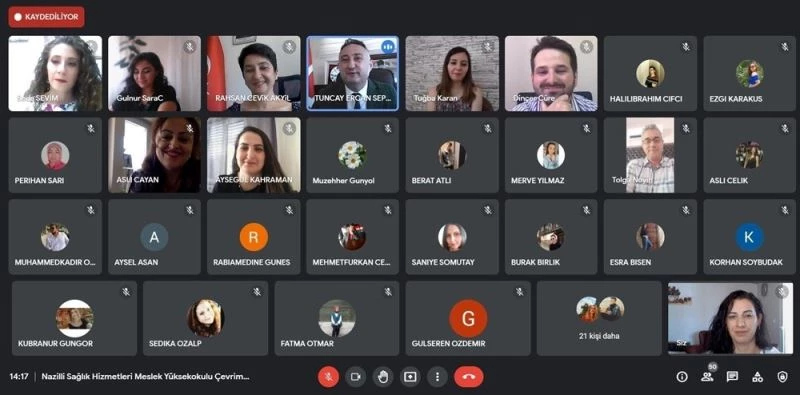 Sağlıkçıların mezuniyet töreni online yapıldı
