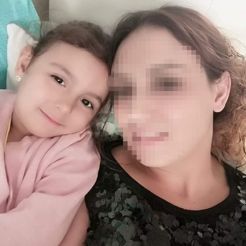 4 yaşındaki kızını boğarak öldürmekle suçlanıyor
