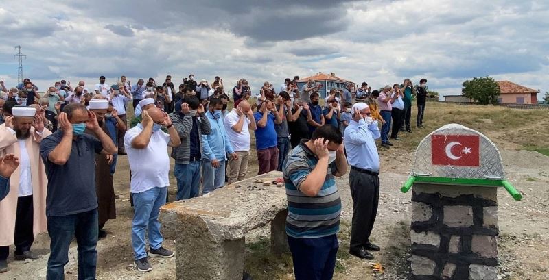 Tur teknesinin batmasıyla yaşamını yitiren çocuk Yozgat’ta toprağa verildi
