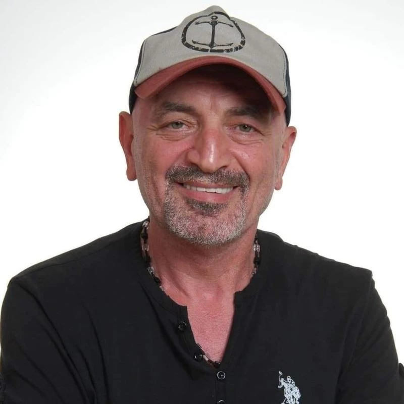 Karadenizin sevilen sanatçısı Ayhan Alptekin hayatını kaybetti
