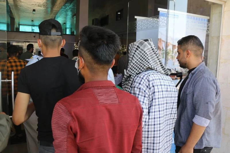 Türkiye’deki Suriyeli mülteciler Kurban Bayramı için evlerine dönmeye başladı
