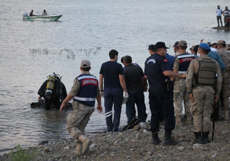 Elazığ’da kahreden haber: Suda kaybolan 2’nci arkadaşın da cansız bedenine ulaşıldı
