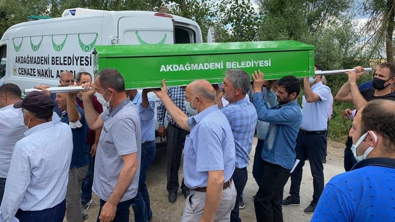 Tur teknesinin batmasıyla yaşamını yitiren çocuk Yozgat’ta toprağa verildi
