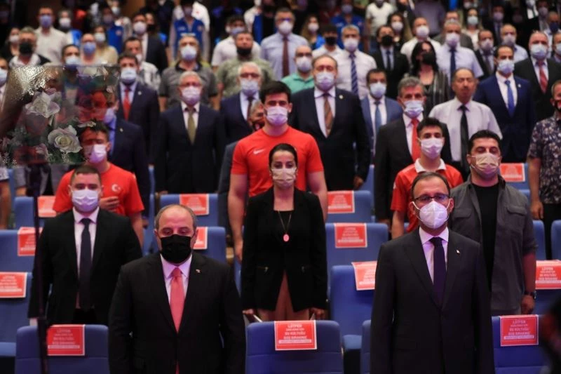 Bakan Kasapoğlu ve Bakan Varank, gençlerin girişimciliğini desteklemek amacıyla iş birliği protokolü imzaladı
